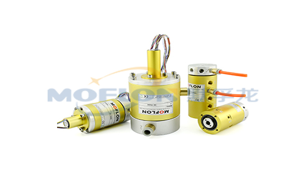 ������D���^